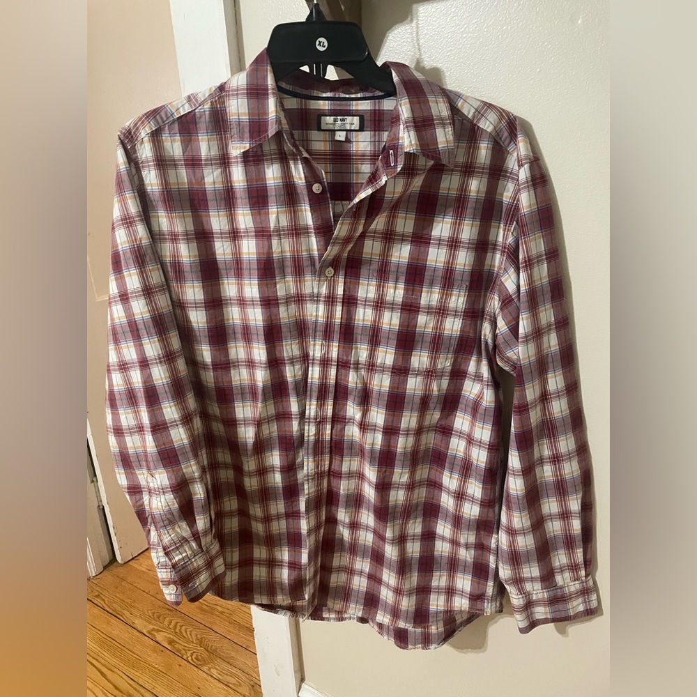 Old Navy Plaid Button Down Shirt!!